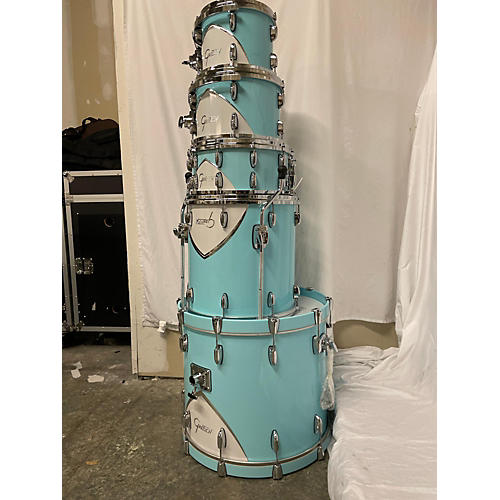 Gretsch Drums Used Gretsch Drums 5 piece Renown 57 Rock Kit Motor City Blue Drum Kit motor city blue