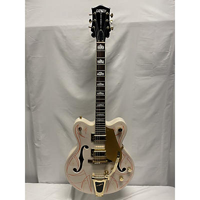 Gretsch Guitars Used Gretsch Guitars G5422T Electromatic White With Pinstripe Hollow Body Electric Guitar