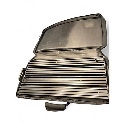 Used Guitto GPB03B Pedal Board