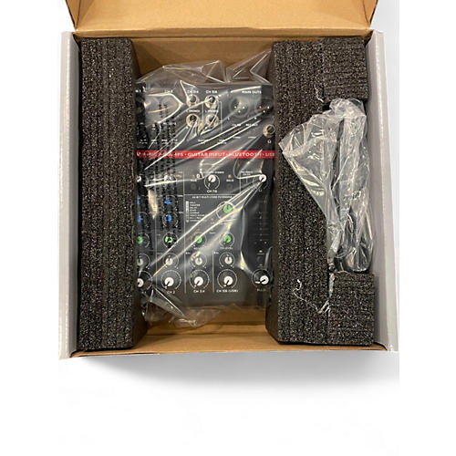 Used Harbinger LX8 Powered Mixer