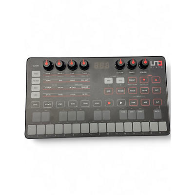 Used IK Multimedia UNO Synth Portable Analog Synthesizer Synthesizer