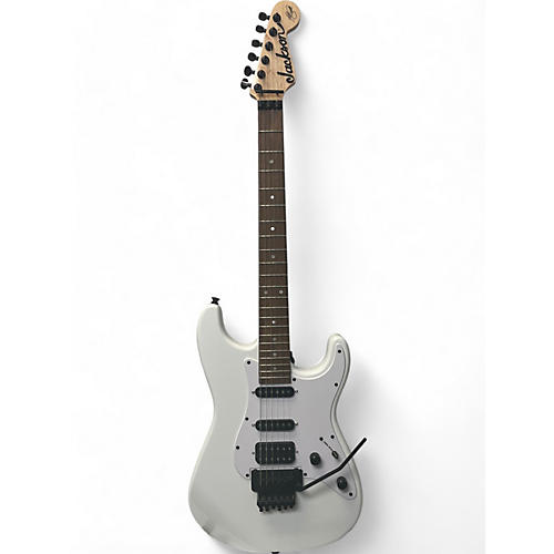 Jackson Used Jackson X Series Adrian Smith SDXM Snow White Solid Body Electric Guitar Snow White