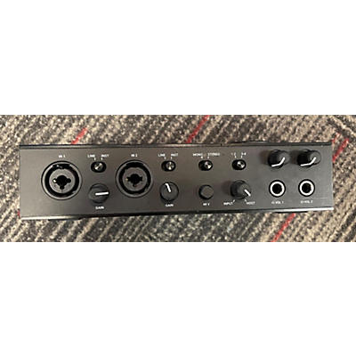 Used KOMPLETE AUDIO 6 Audio Interface