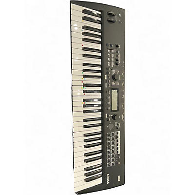 Used KORG KROSS 2 61 Key Keyboard Workstation