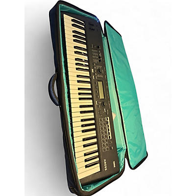 Used KORG Kross 61 Key Keyboard Workstation
