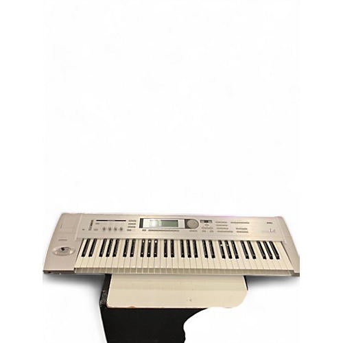 KORG Used KORG Triton Le 61 Key Keyboard Workstation