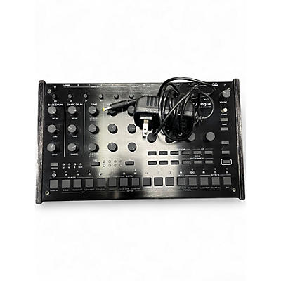 Used KORG drumlogue Drum Machine
