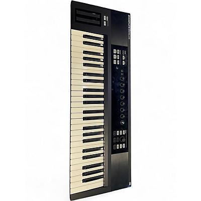 Used Komplete KONTROL S49 MIDI Controller