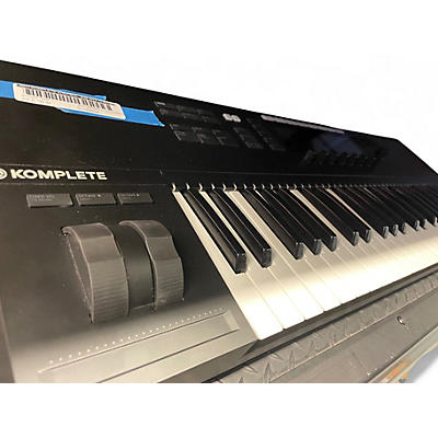 Used Komplete Kontrol  S49 MIDI Controller