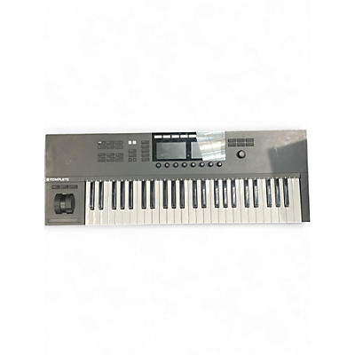 Used Komplete S49 MIDI Controller