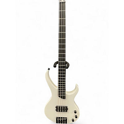 Used Kramer D-1 White Electric Bass Guitar