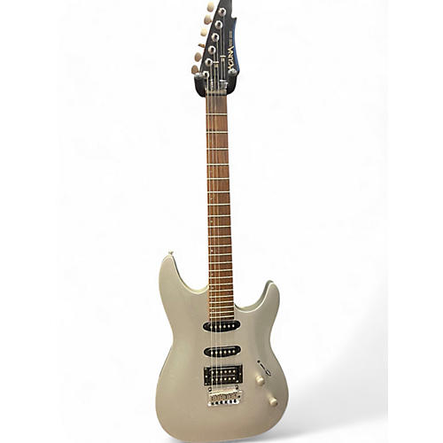 Used Laguna le422 Silver Solid Body Electric Guitar Silver