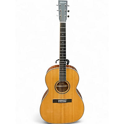 Used Larrivee 00044 Natural Acoustic Guitar