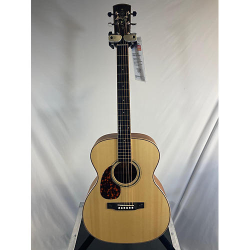 Larrivee Used Larrivee OM05 Natural Acoustic Guitar Natural