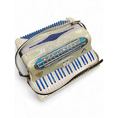 Used Lindo C10 Accordion