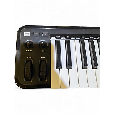 Used Line 6 Mobile Keys 25 MIDI Controller