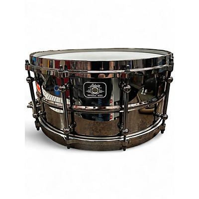Used Ludwig 14X6.5 universal series black nickel over brass snare black Drum