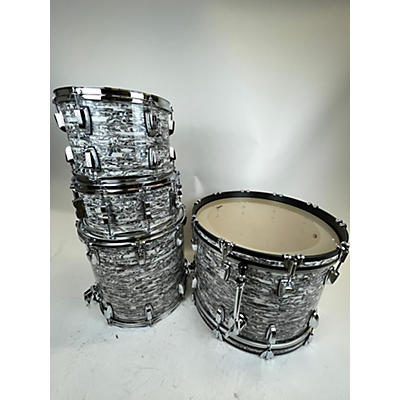 Ludwig Used Ludwig 4 piece Classic Maple Fab Kit With Matching Snare Drum White Abalone Drum Kit