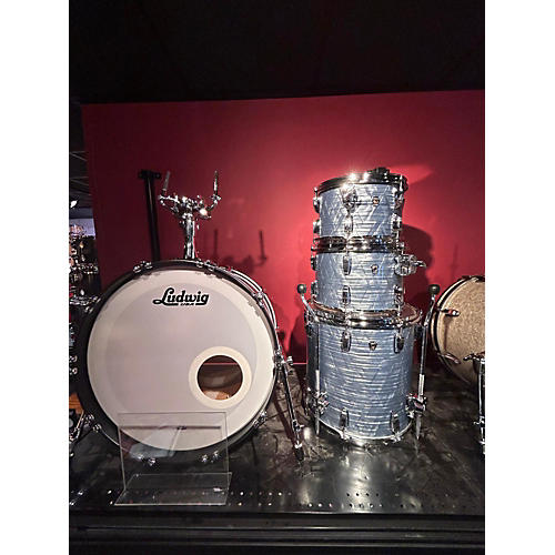 Ludwig Used Ludwig 4 piece Classic Oak SKY BLUE PEARL