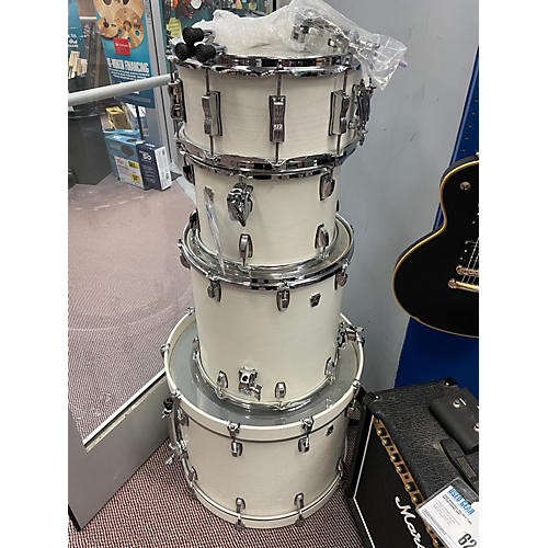 Ludwig Used Ludwig 4 piece Keystone X Snow White Drum Kit Snow White