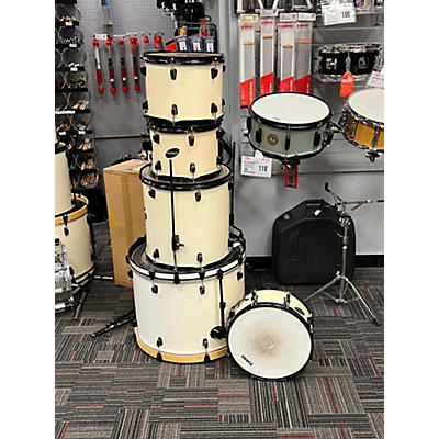 Ludwig Used Ludwig 5 piece Accent CS White Drum Kit