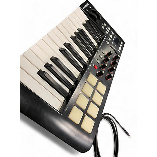 M-Audio Used M-Audio oxygen25 MIDI Controller