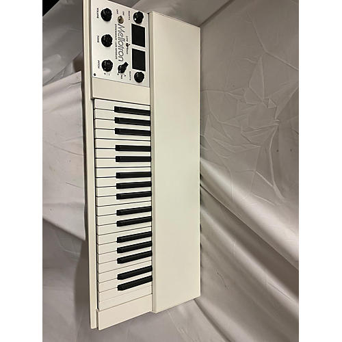 Mellotron Used Mellotron M4000D MINI Keyboard Workstation