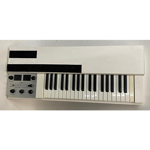 Mellotron Used Mellotron M4000d Synthesizer