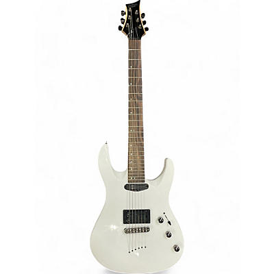 Mitchell Used Mitchell MD200 White Solid Body Electric Guitar