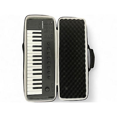 Used Native Instruments KOMPLETE KONTROL M32 MIDI Controller