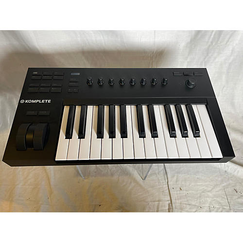 Native Instruments Used Native Instruments Komplete Kontrol A25 MIDI Controller