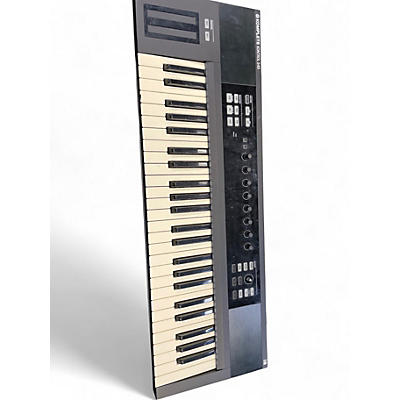 Used Native Instruments Komplete Kontrol S49 MIDI Controller