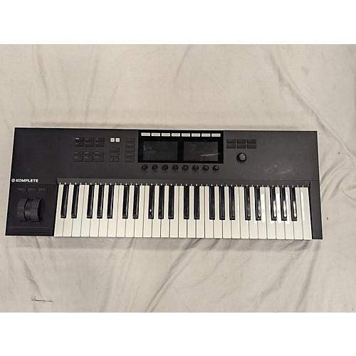 Native Instruments Used Native Instruments Komplete Kontrol S49 MK2 MIDI Controller