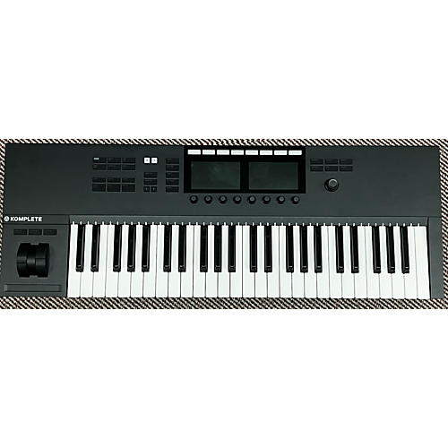 Native Instruments Used Native Instruments Komplete Kontrol S49 MK2 MIDI Controller