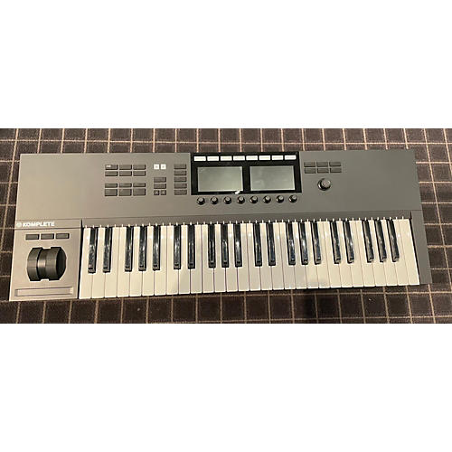 Native Instruments Used Native Instruments Komplete Kontrol S49 MK2 MIDI Controller