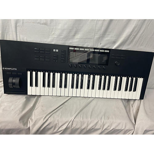 Native Instruments Used Native Instruments Komplete Kontrol S49 MK2 MIDI Controller