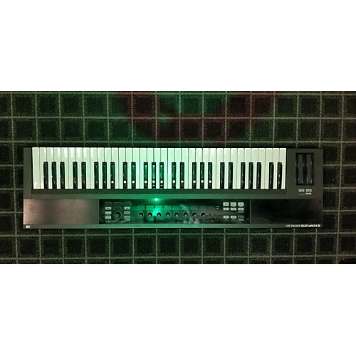 Native Instruments Used Native Instruments Komplete Kontrol S61 MIDI Controller