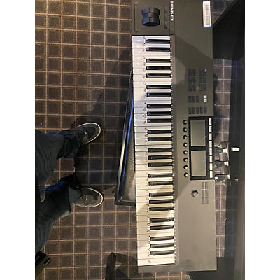 Used Native Instruments Komplete Kontrol S61 MK2 MIDI Controller