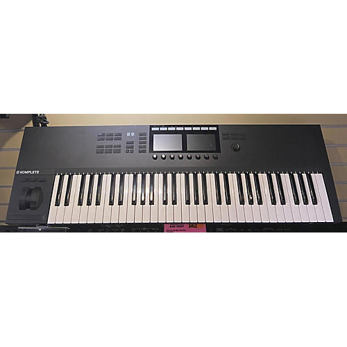 Native Instruments Used Native Instruments Komplete Kontrol S61 MKII MIDI Controller