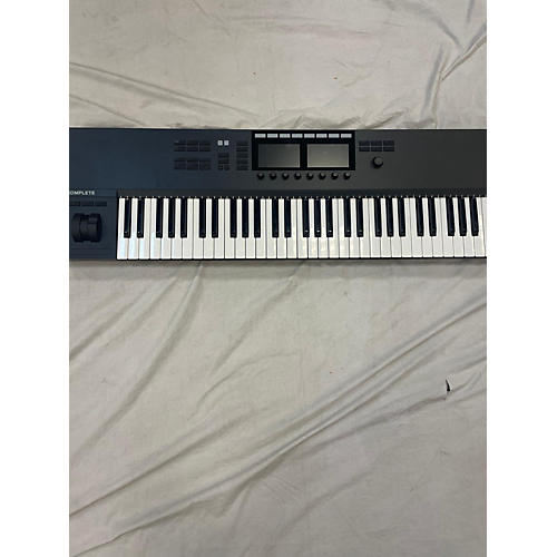 Native Instruments Used Native Instruments Komplete Kontrol S88 MKII