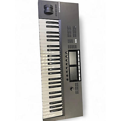 Used Novation LAUNCH KEY 25 MIDI Controller
