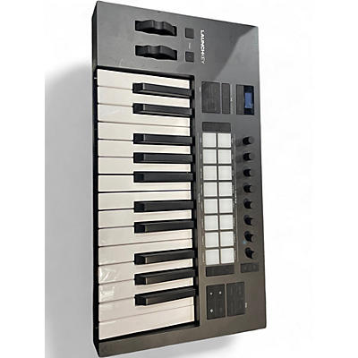 Used Novation LAUNCHKEY 25 MK4 MIDI Controller