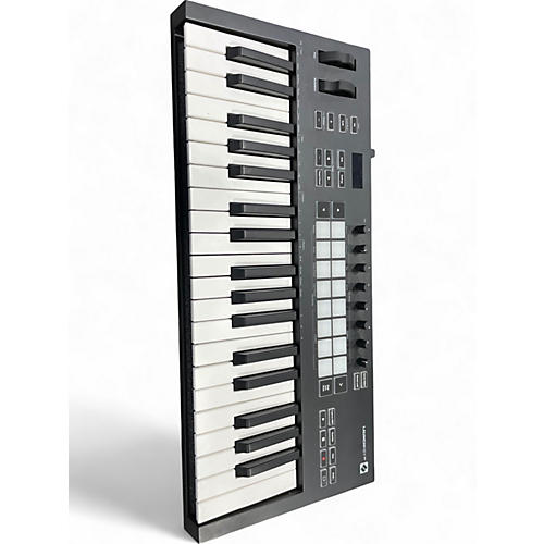Used Novation LAUNCHKEY 37