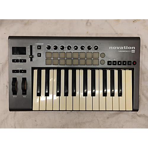 Novation Used Novation Launchkey 25 Key MIDI Controller