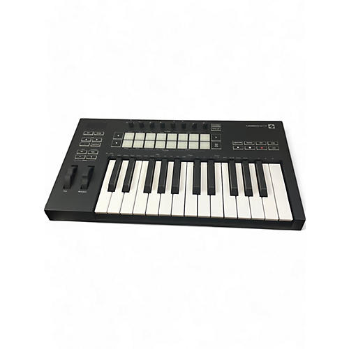 Novation Used Novation Launchkey 25 Key MIDI Controller