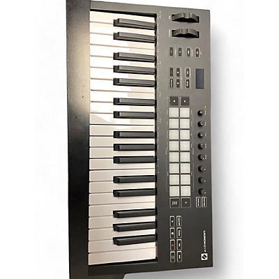 Used Novation Launchkey 25 Key MIDI Controller