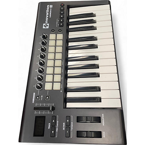 Novation Used Novation Launchkey 25 Key MIDI Controller