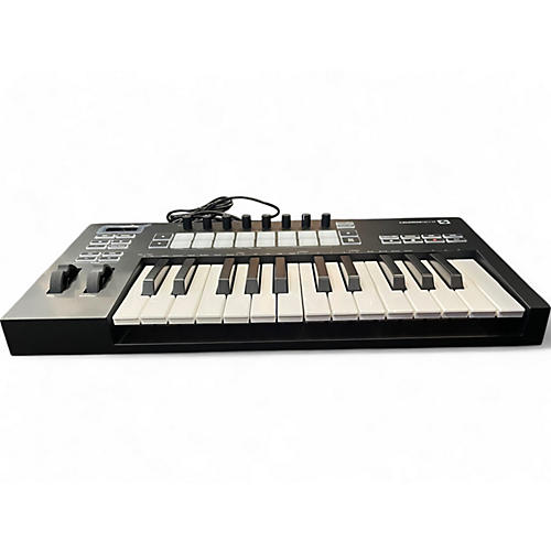 Novation Used Novation Launchkey 25 Key MIDI Controller