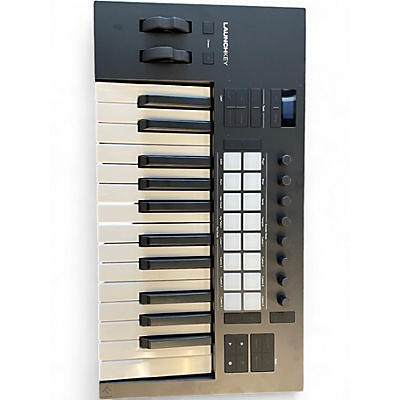 Used Novation Launchkey 25 Key MIDI Controller