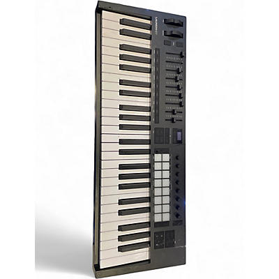 Used Novation Launchkey 25 Key MIDI Controller